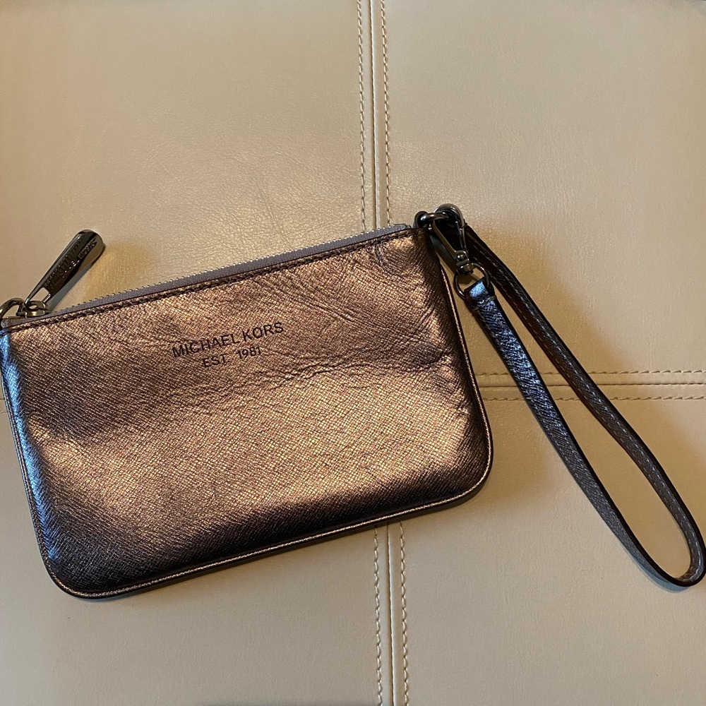 Michael Kors shimmery speak dark silver wristlet